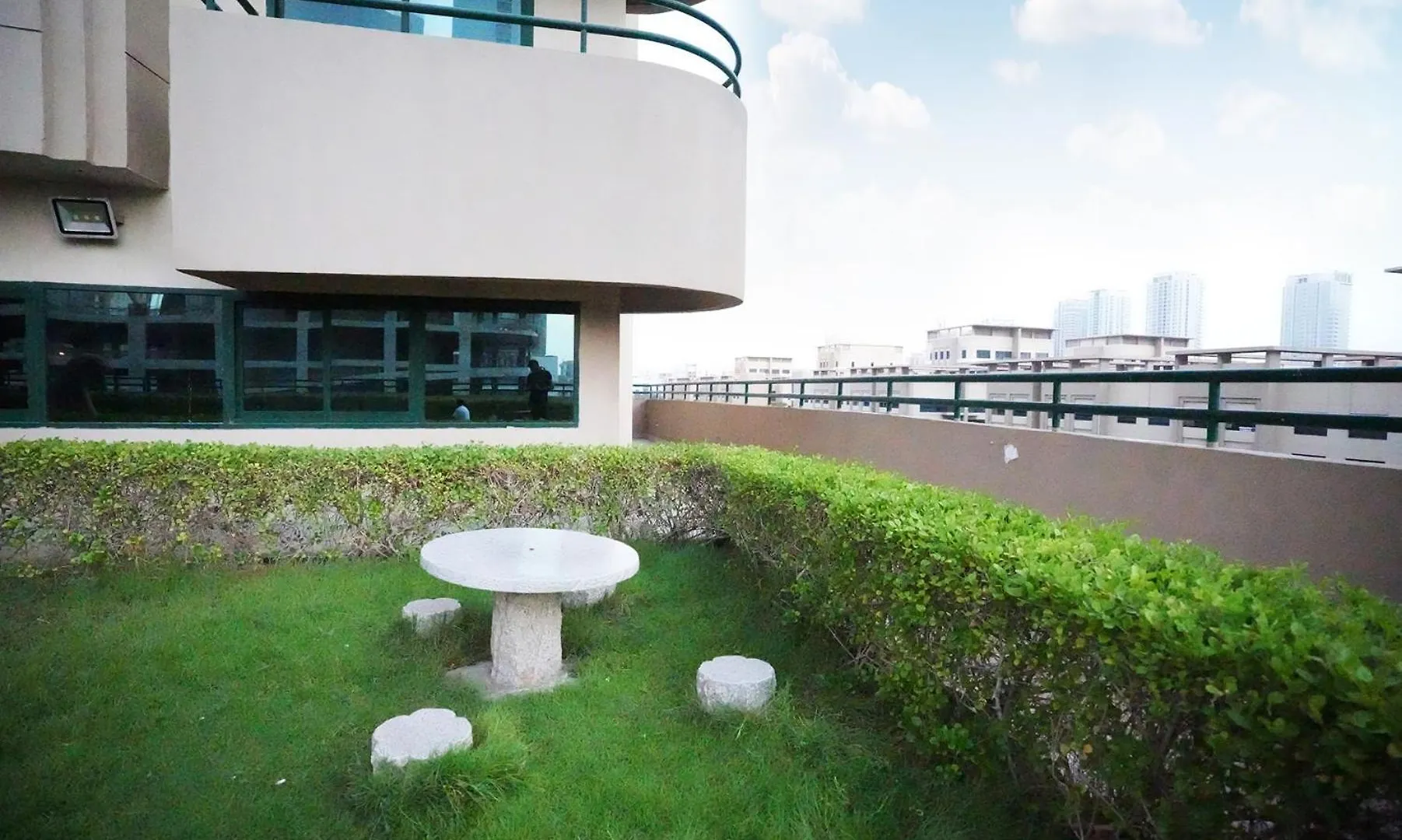 Accommodatie bij particulieren Atelier Partition Room In Tecom Near Internet City Metro Dubai