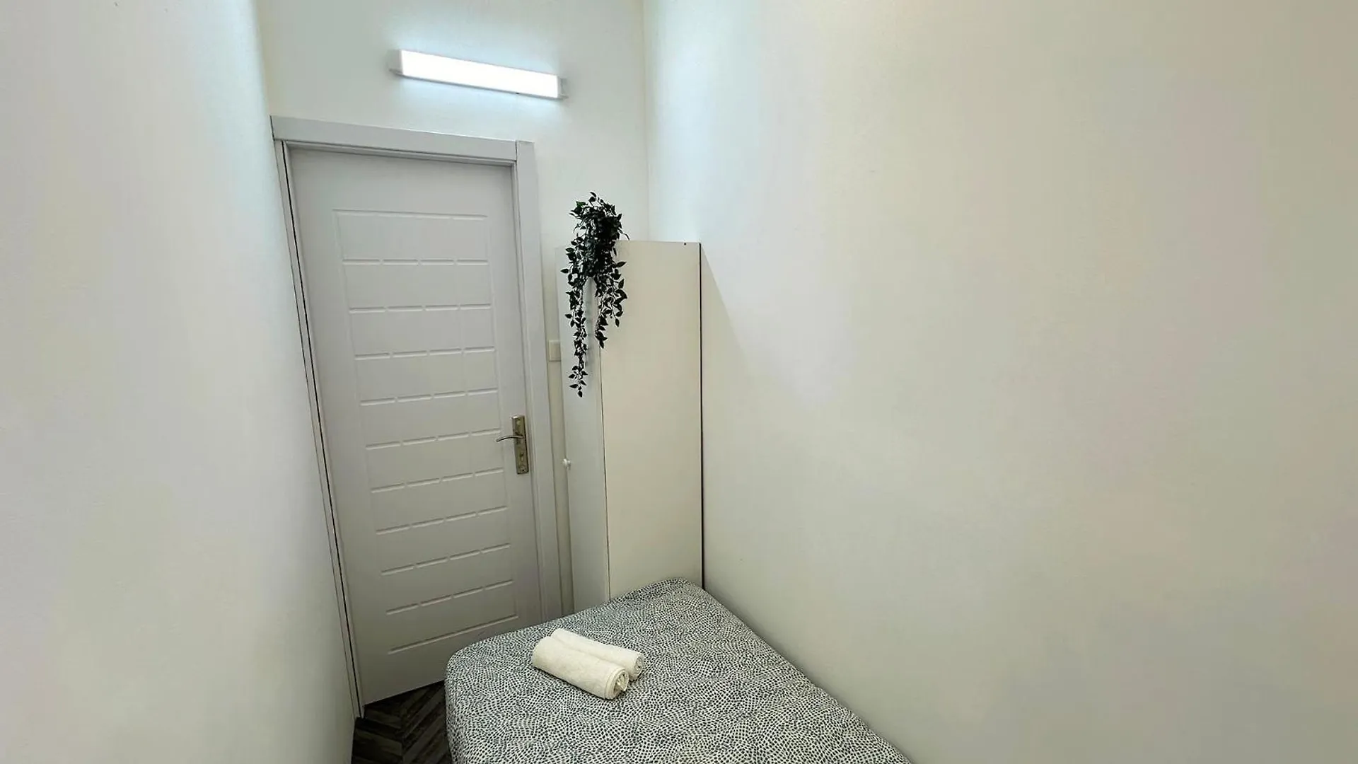 Atelier Partition Room In Tecom Near Internet City Metro Dubai 0*,  United Arab Emirates