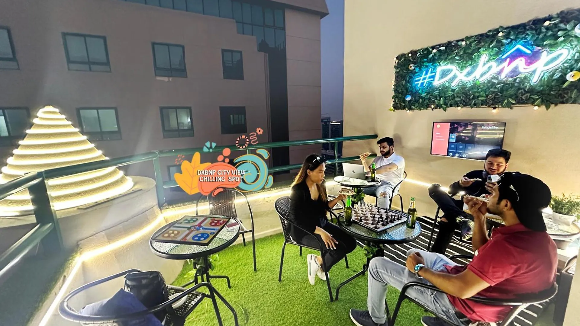 Homestay Atelier Partition Room In Tecom Near Internet City Metro Dubai United Arab Emirates