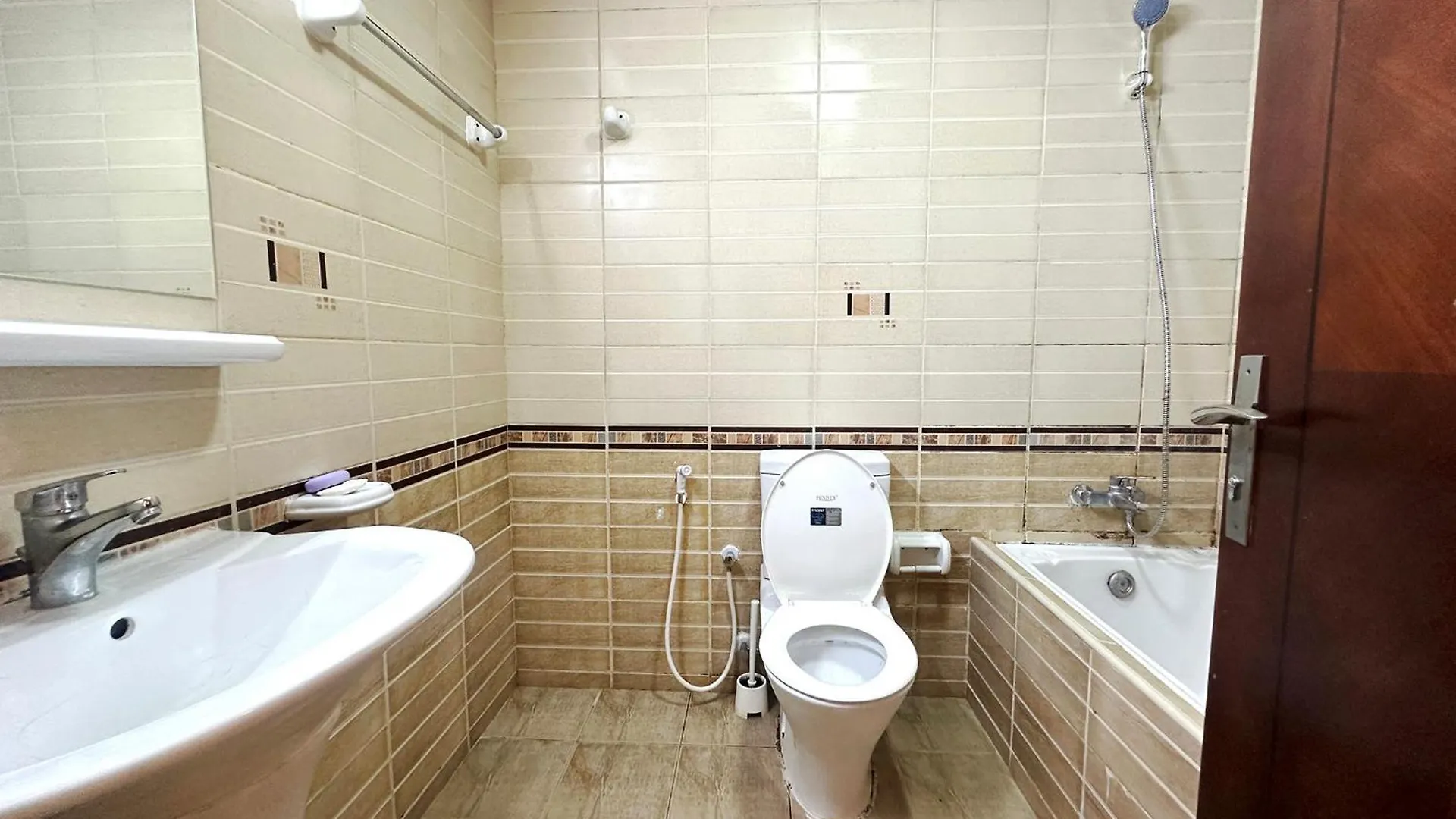 Atelier Partition Room In Tecom Near Internet City Metro Dubai